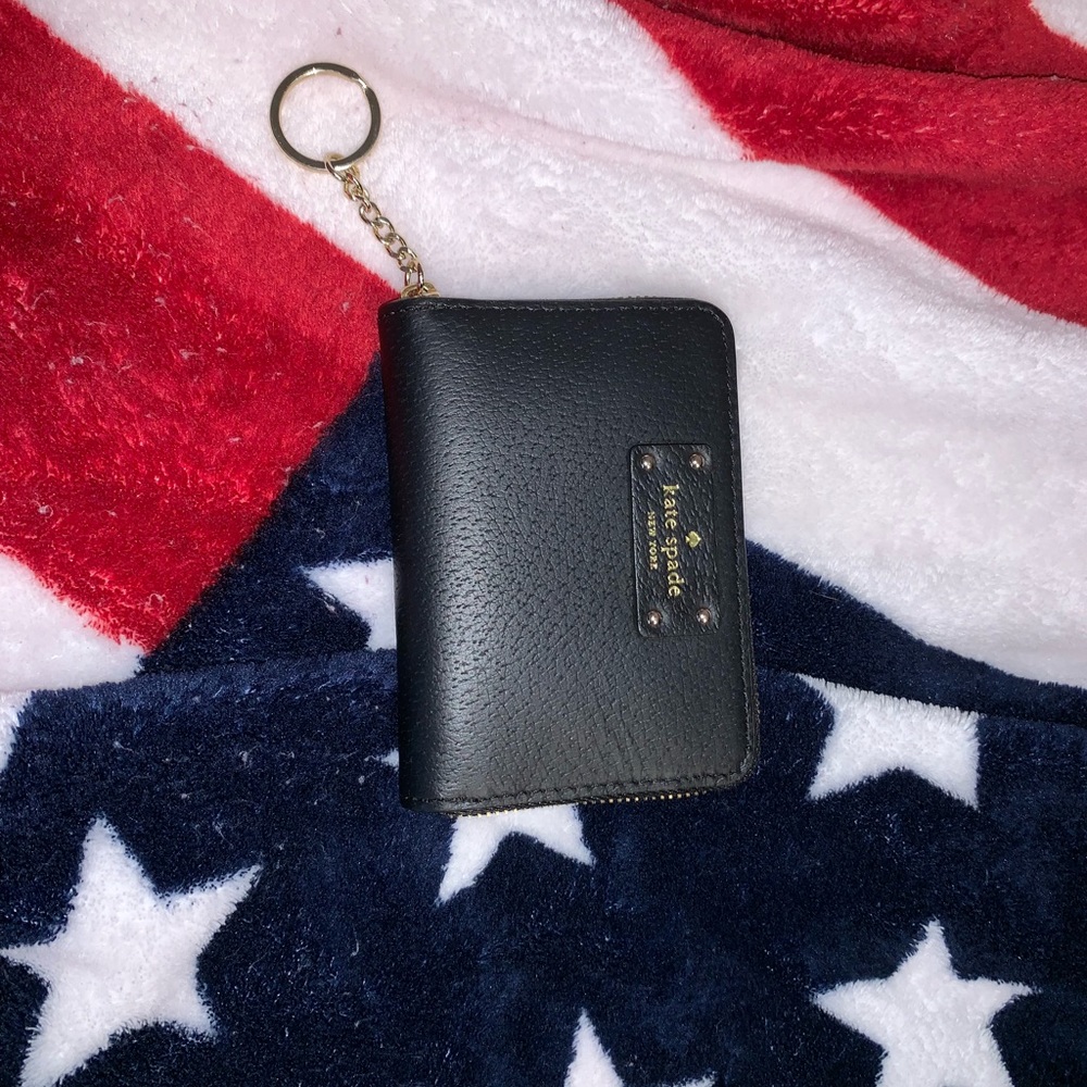 KATE SPADE COIN PURSE KEYCHAIN!!